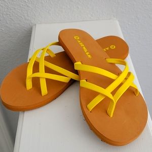 Womens size 5 Yellow sandals